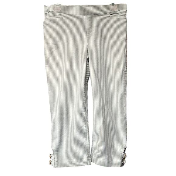 CJ Banks Signiture Slimming Blue and White pin striped Capri Pants Women's SZ 6 - Picture 1 of 11